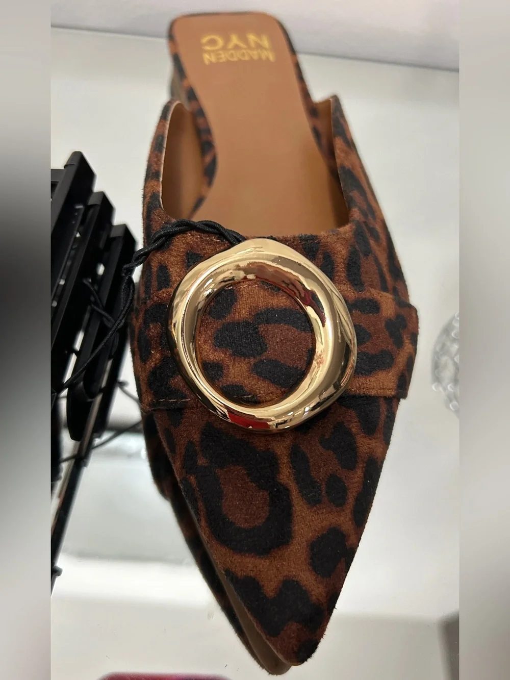 Madden NYC Leopard Print Mule Flats NWT Pointed Toe Gold Buckle Chic - Picture 4 of 7
